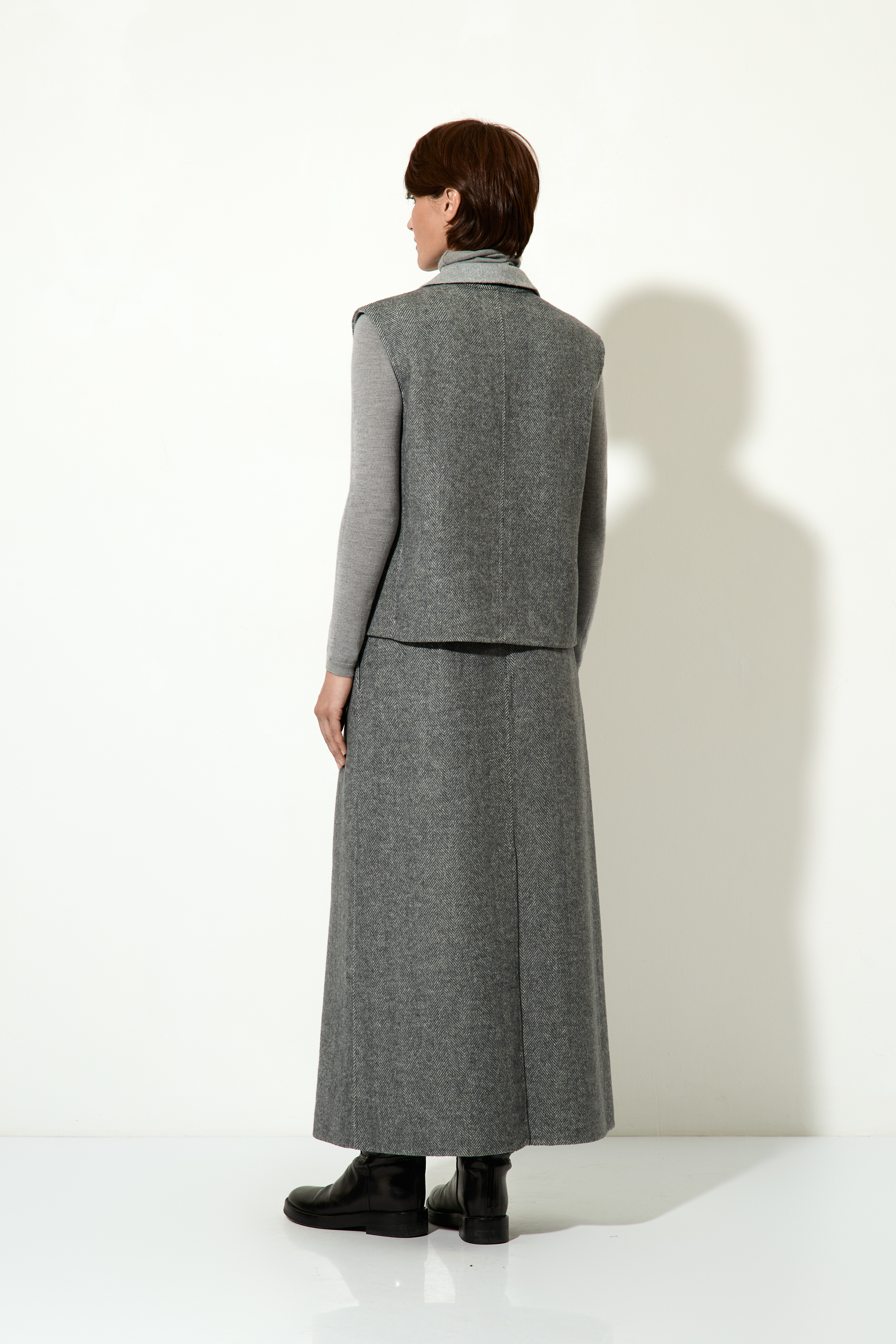 Жилет VASSA CODE, пол женский, цвет серый