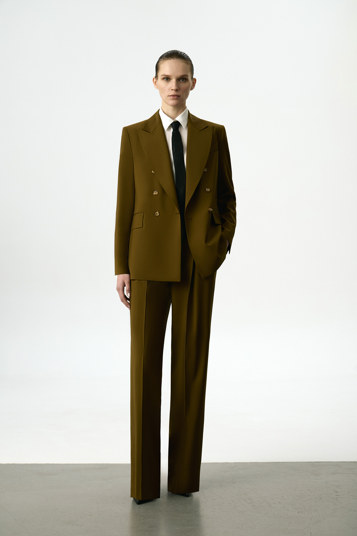 Жакет двубортный VASSA&Co, пол female, цвет зеленый