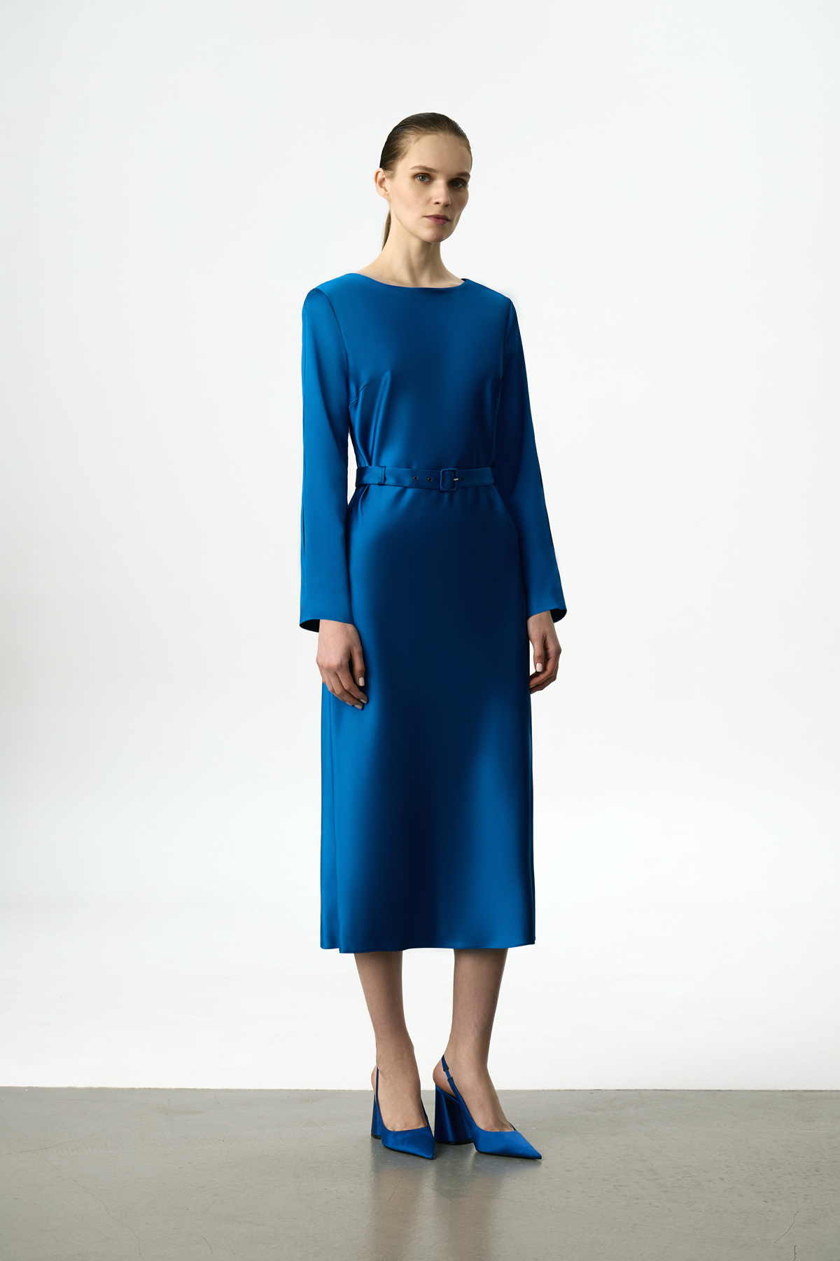 Платье синее VASSA&Co, пол женский, цвет синий