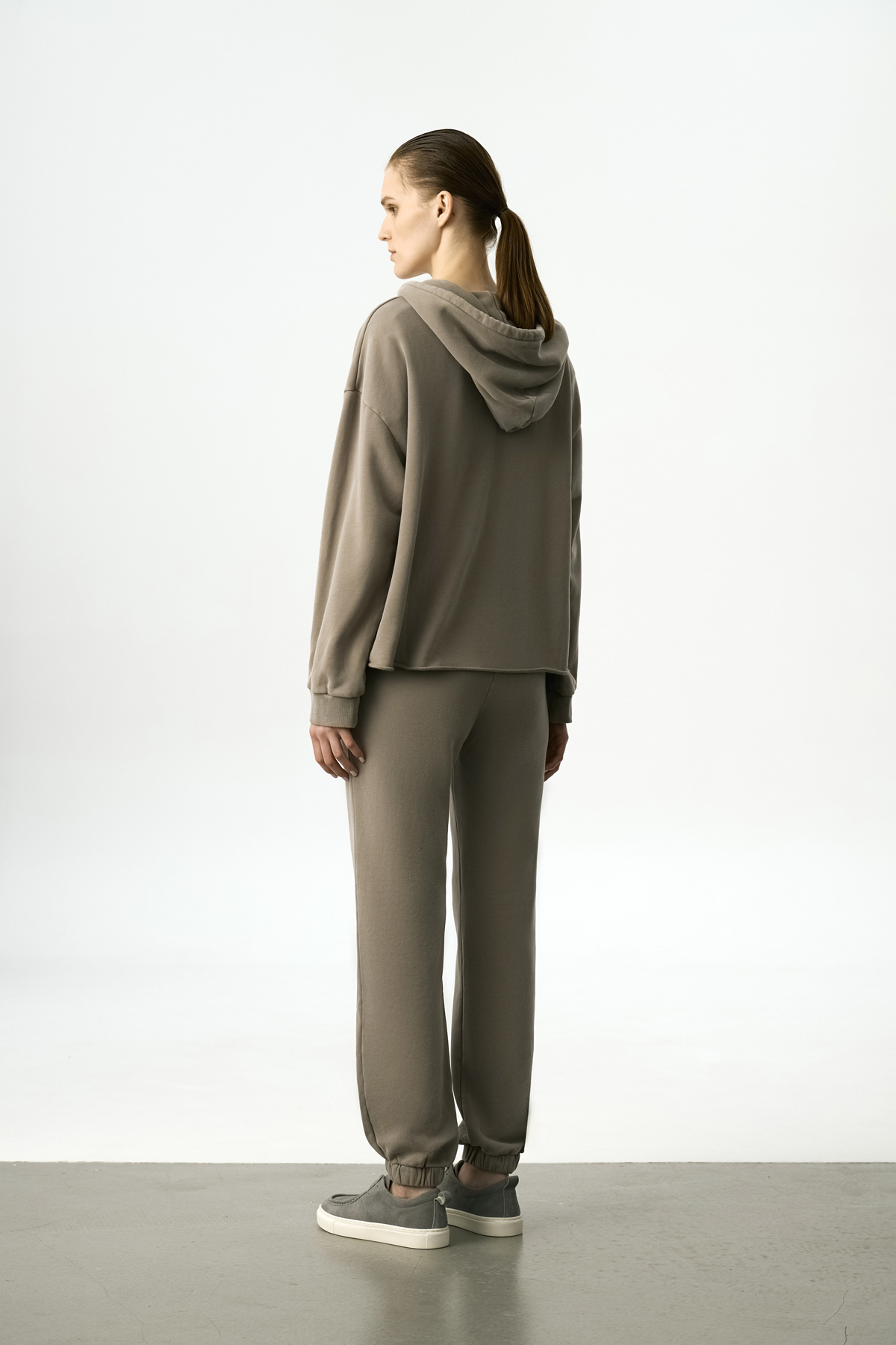 Худи зеленого цвета VASSA CODE, пол female, цвет зеленый