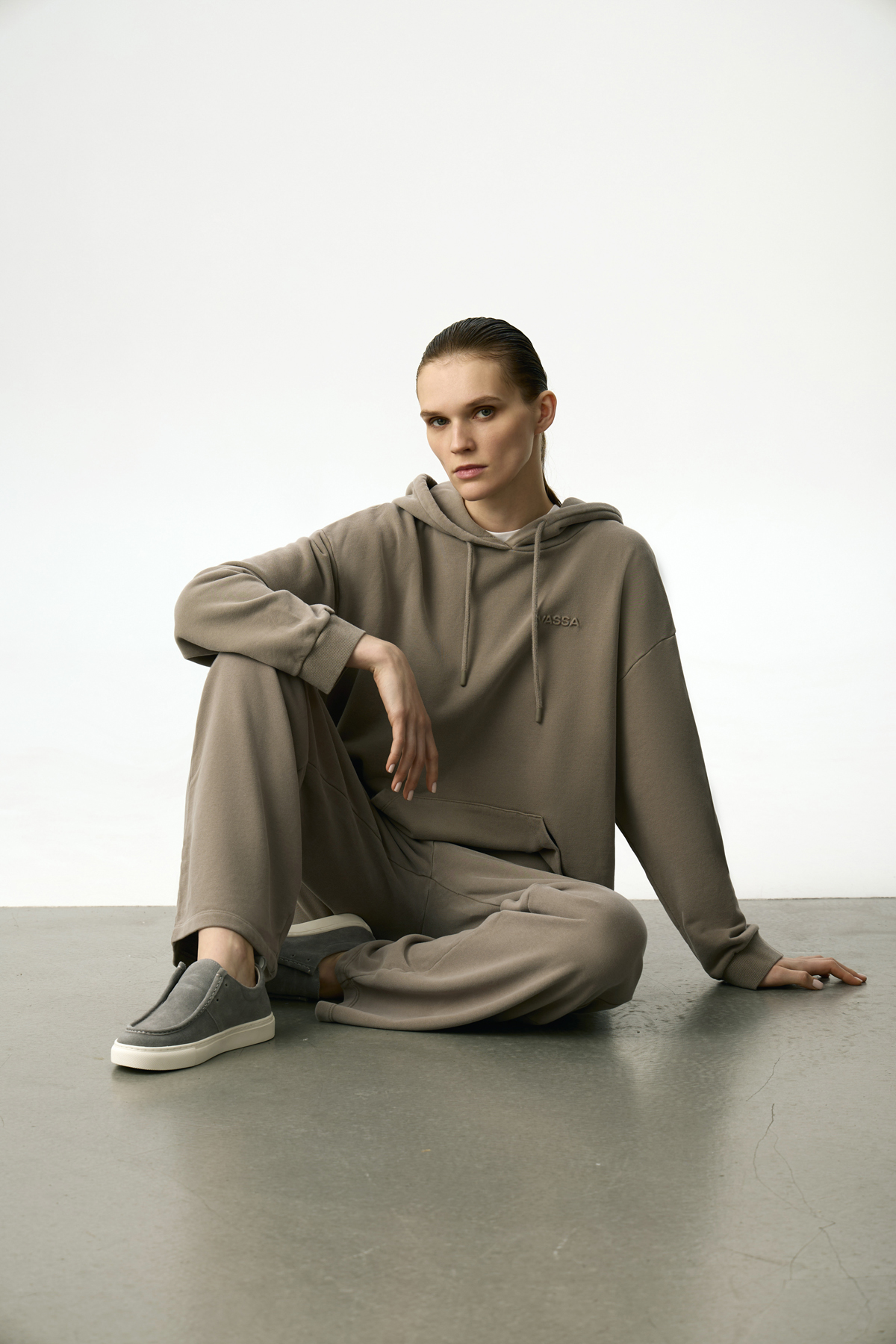 Худи зеленого цвета VASSA CODE, пол female, цвет зеленый