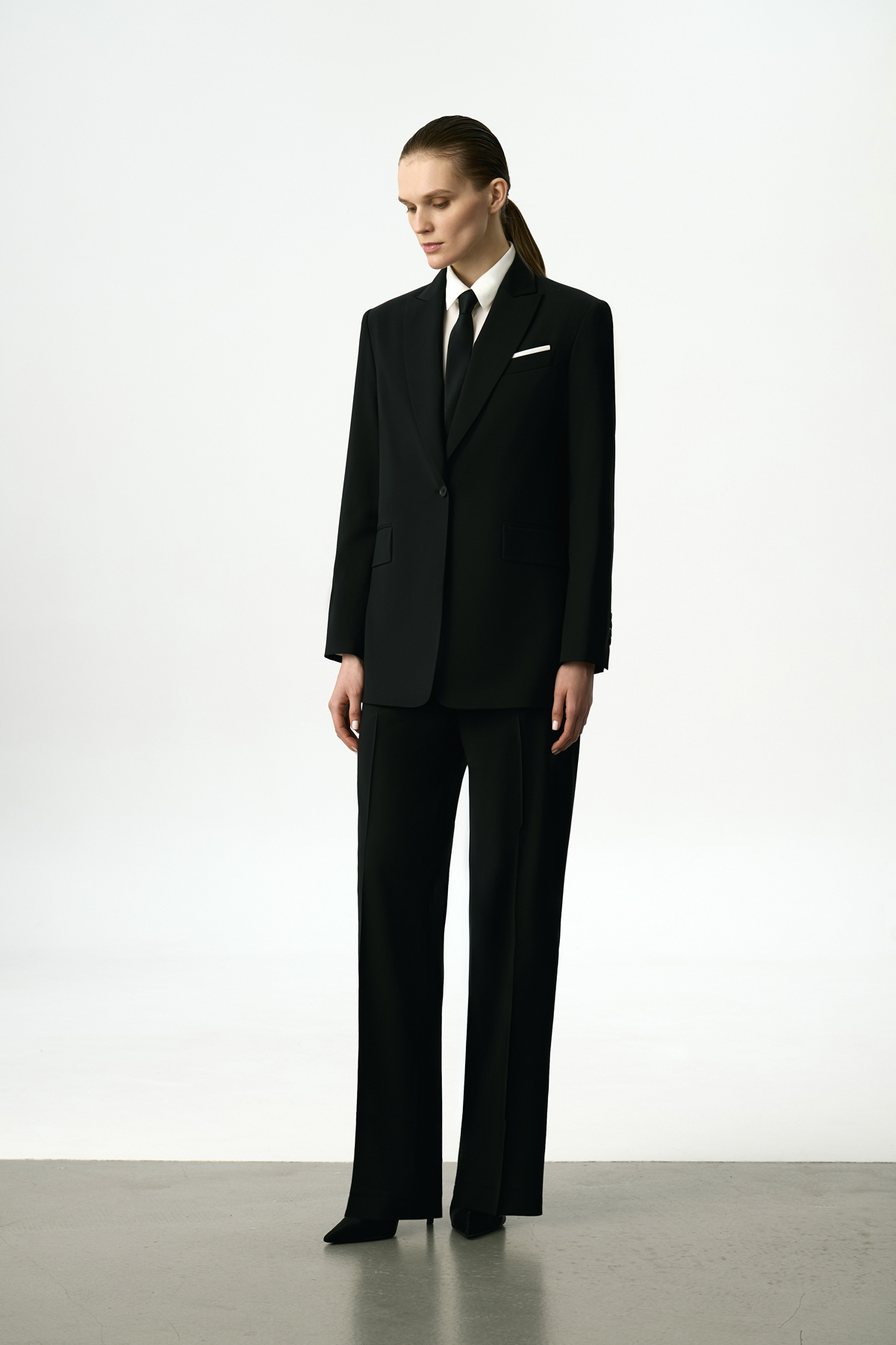 Жакет однобортный черный VASSA&Co, пол female, цвет black