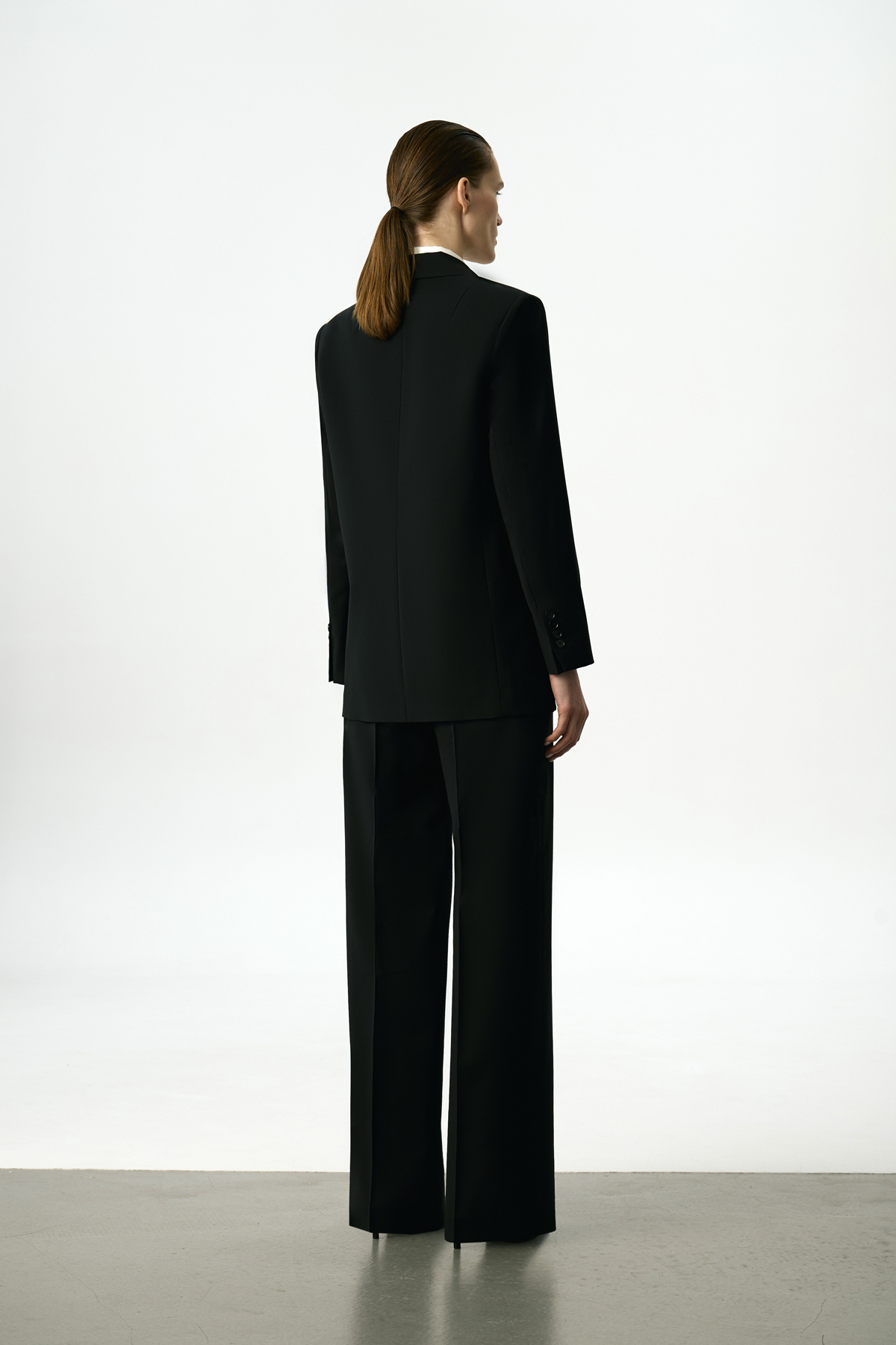 Жакет однобортный черный VASSA&Co, пол female, цвет black