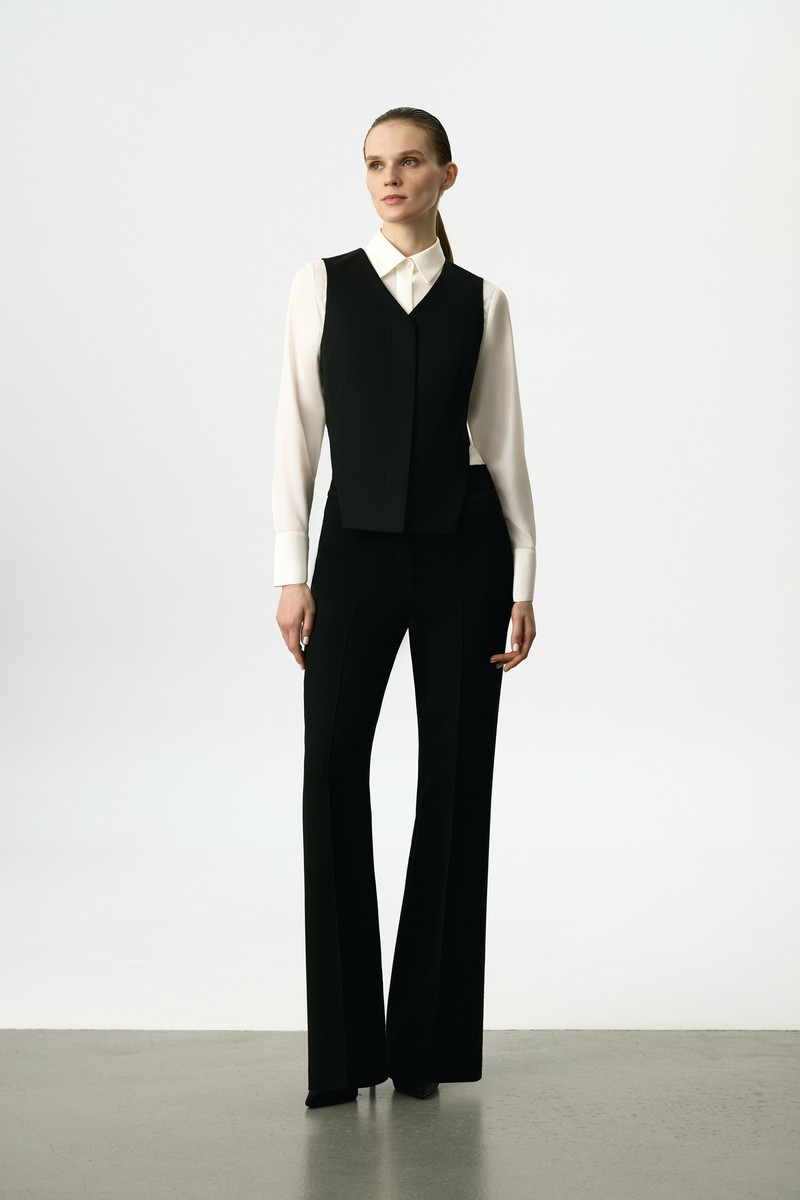 Жилет с фигурными вырезами VASSA&Co, пол женский, цвет черный, фото №2