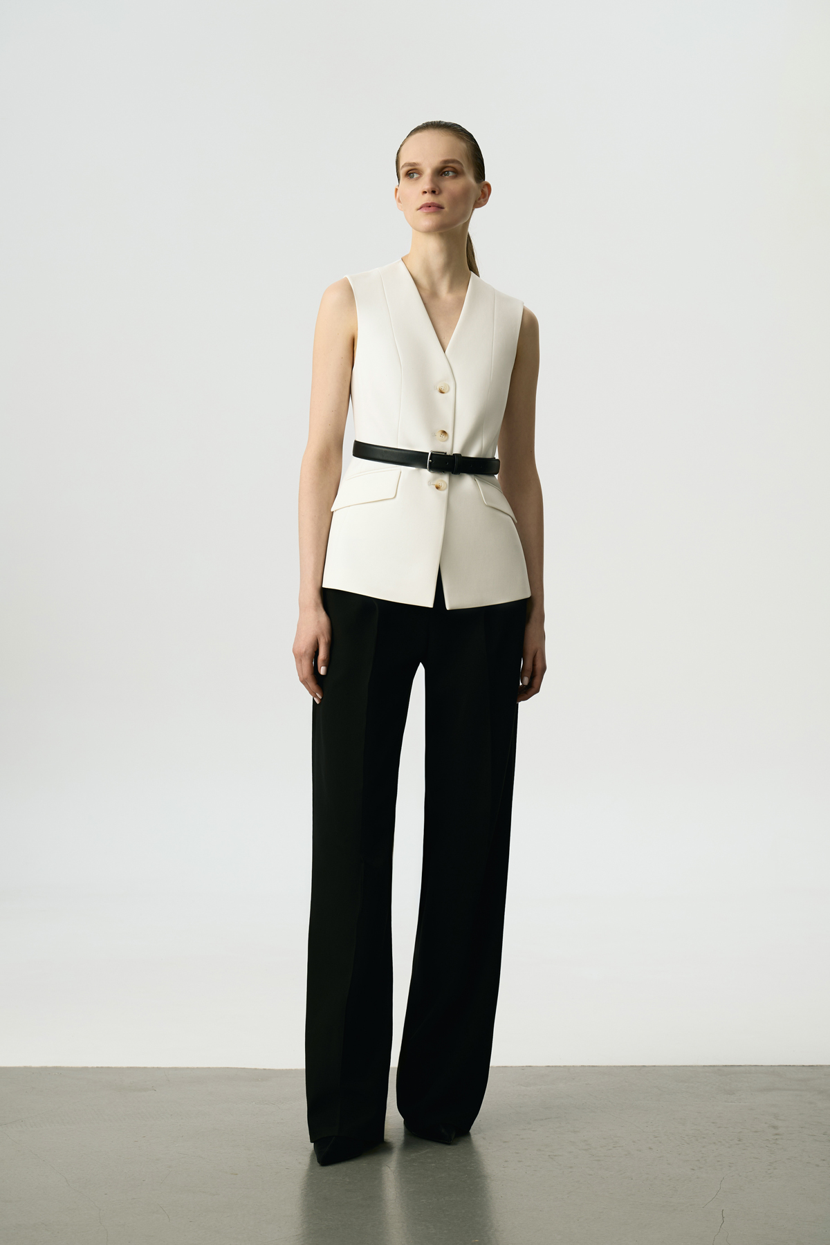 Жилет белый VASSA&Co, пол женский, цвет белый