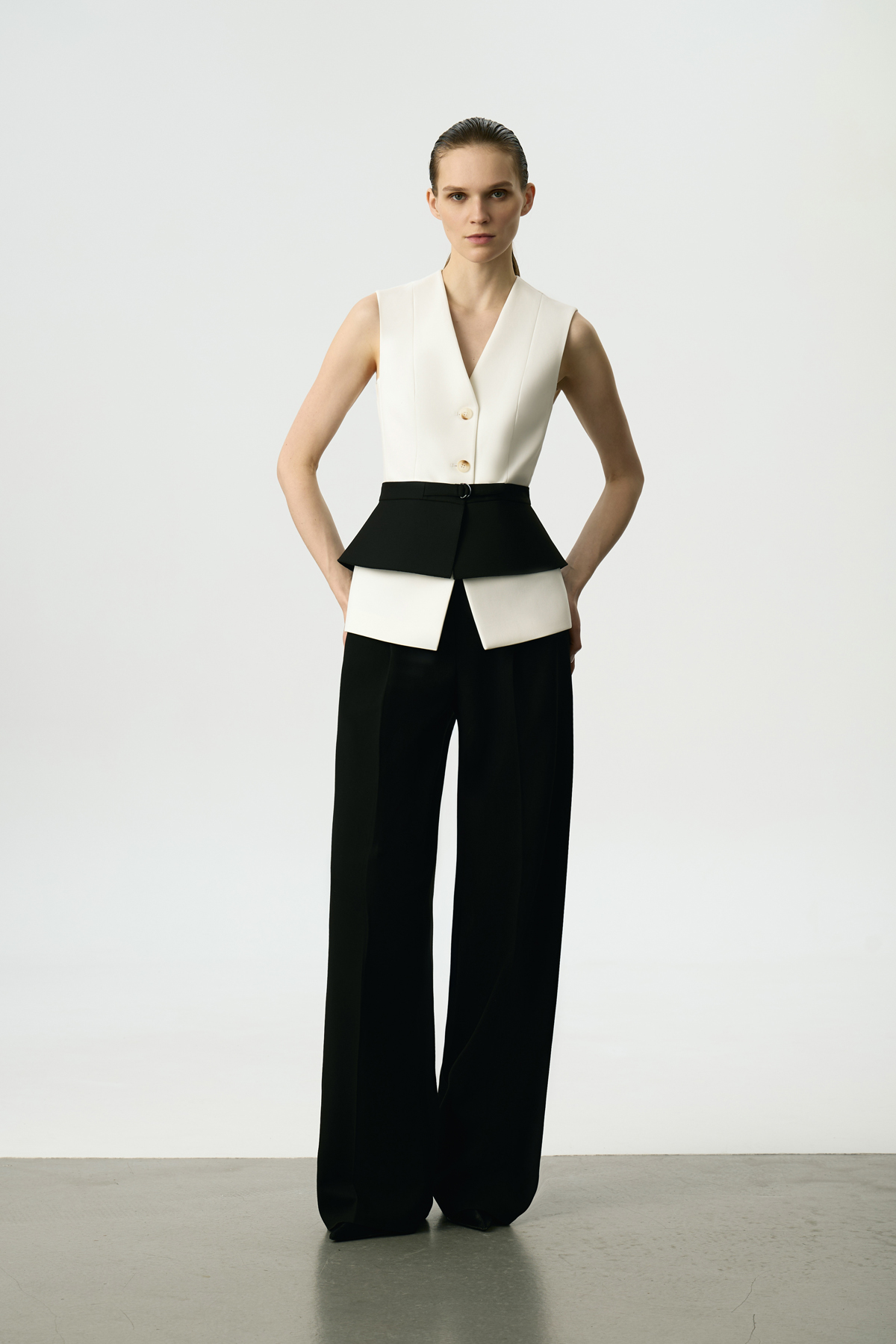 Жилет белый VASSA&Co, пол женский, цвет белый