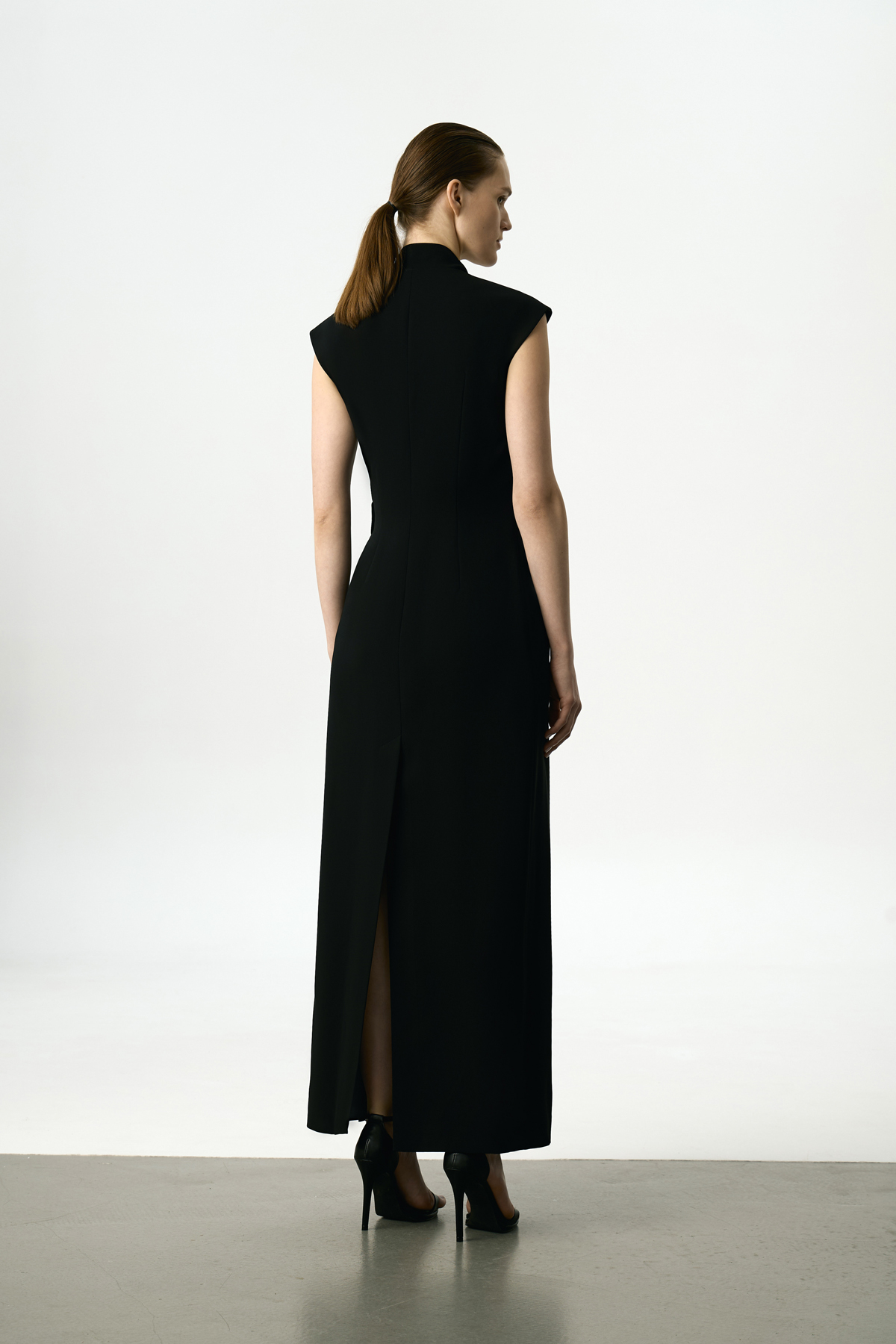 Платье-макси с бантом VASSA&Co, пол женский, цвет черный