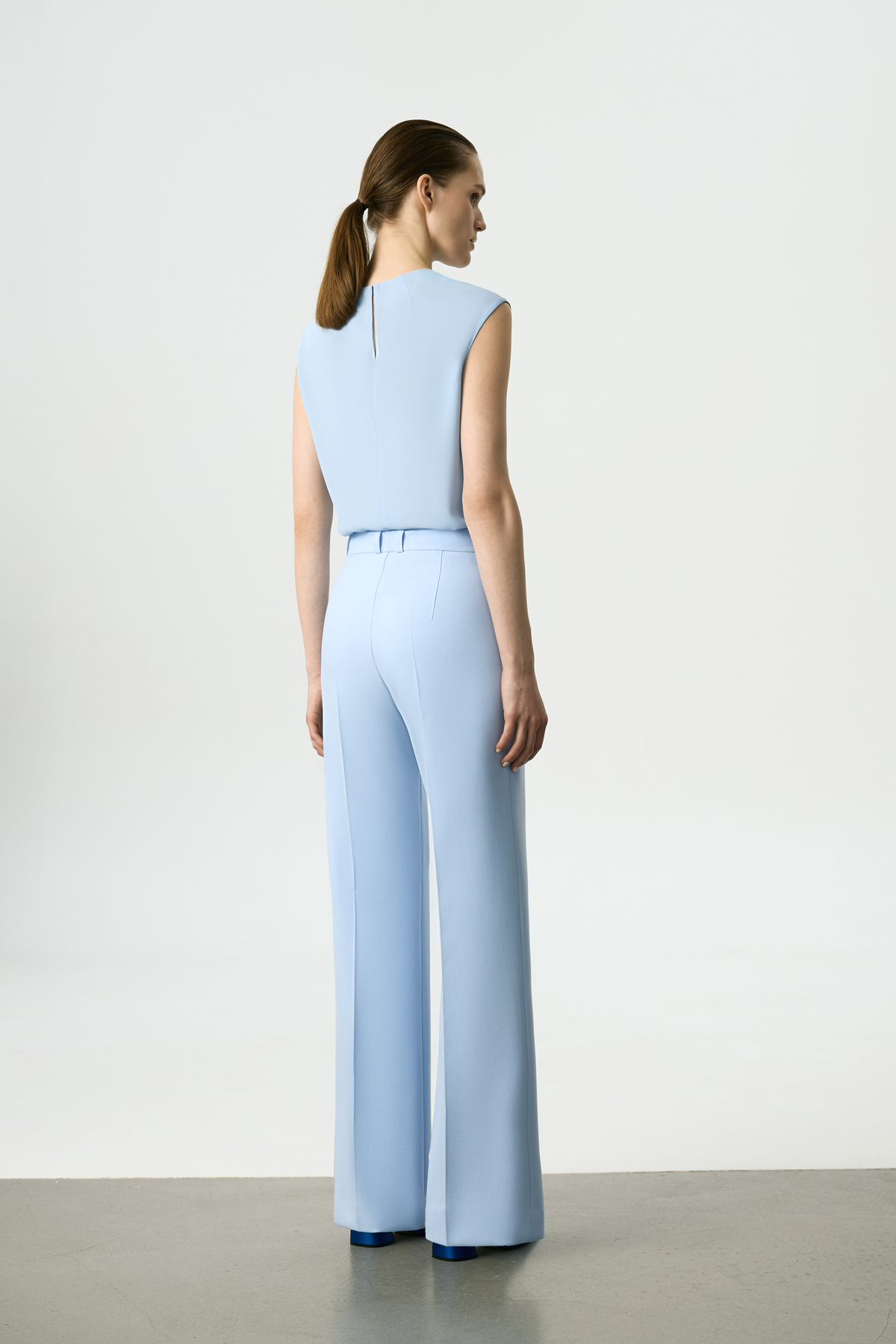 Блузка без рукавов VASSA&Co, пол женский, цвет синий