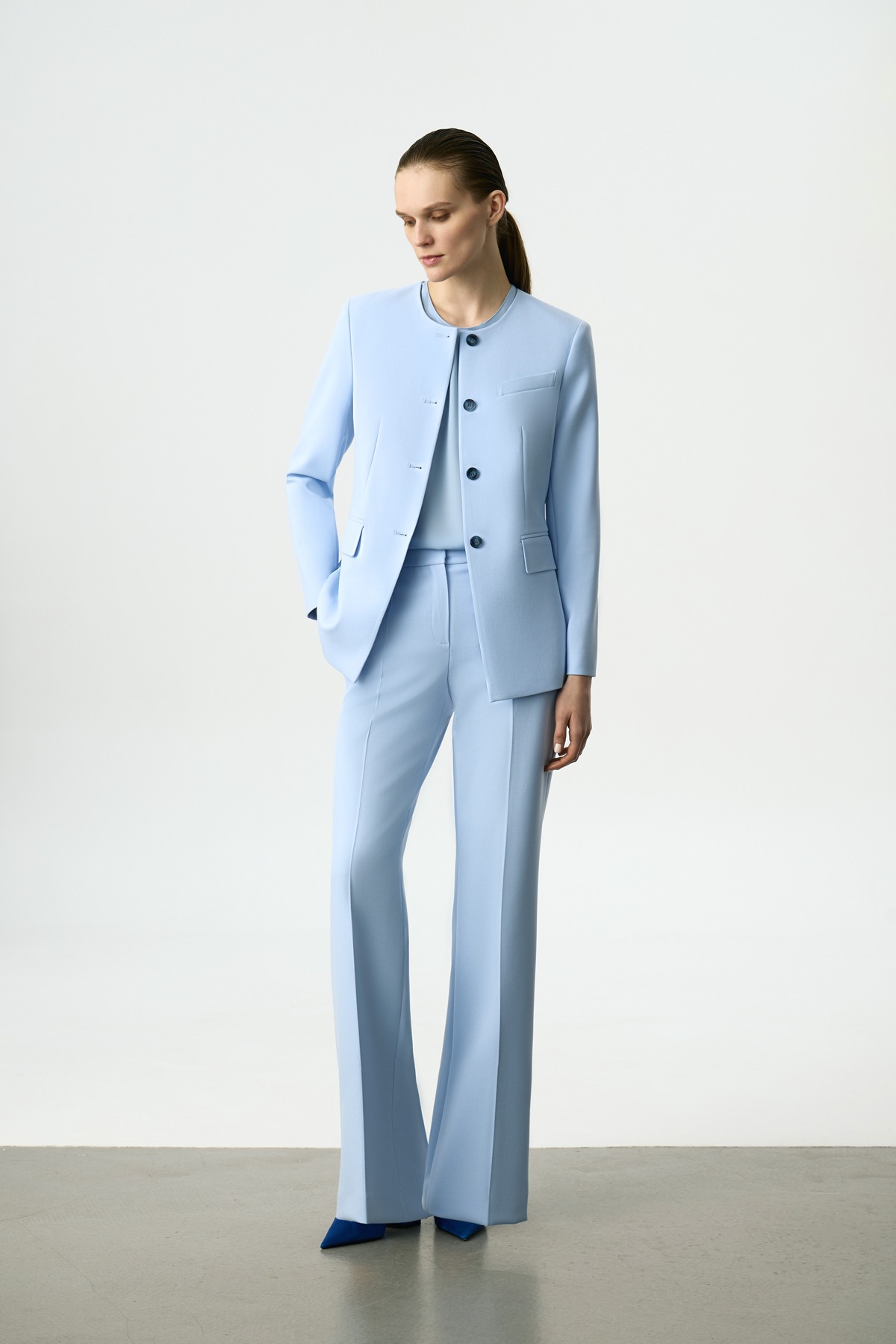 Блузка без рукавов VASSA&Co, пол женский, цвет синий