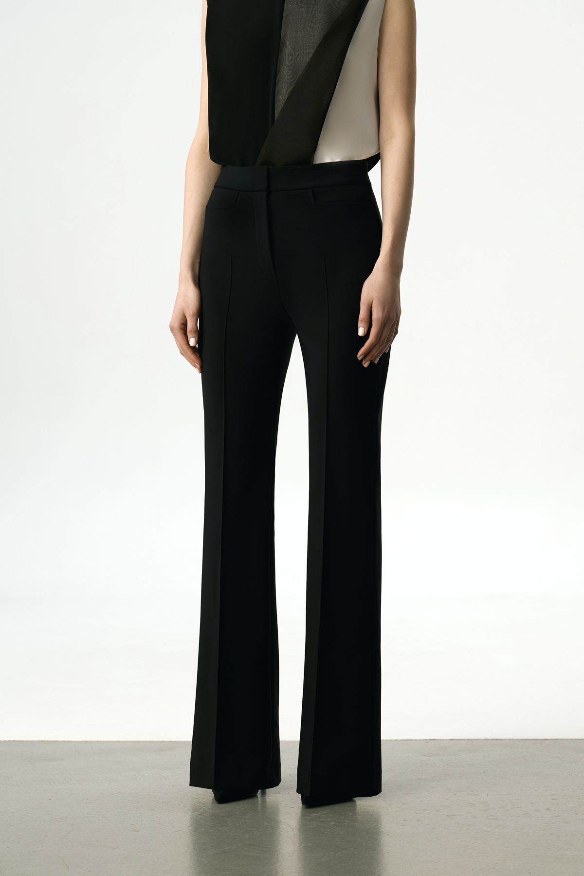 Брюки классические со стрелками VASSA&Co, пол female, цвет black, фото №3