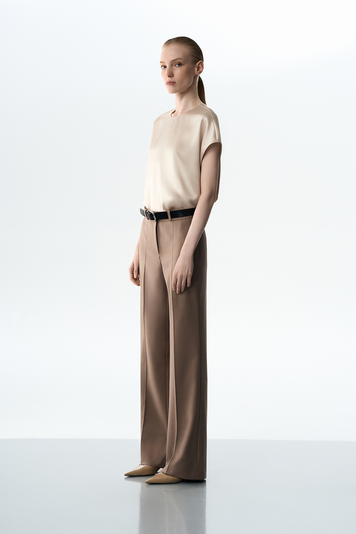 Брюки коричневый со стрелками VASSA&Co, пол женский, цвет коричневый, фото №2