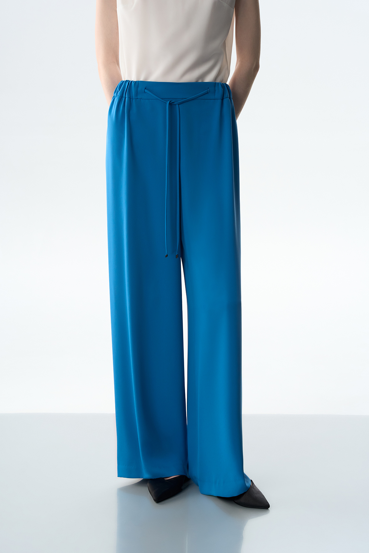 Брюки широкие VASSA&Co, пол female, цвет синий, фото №3