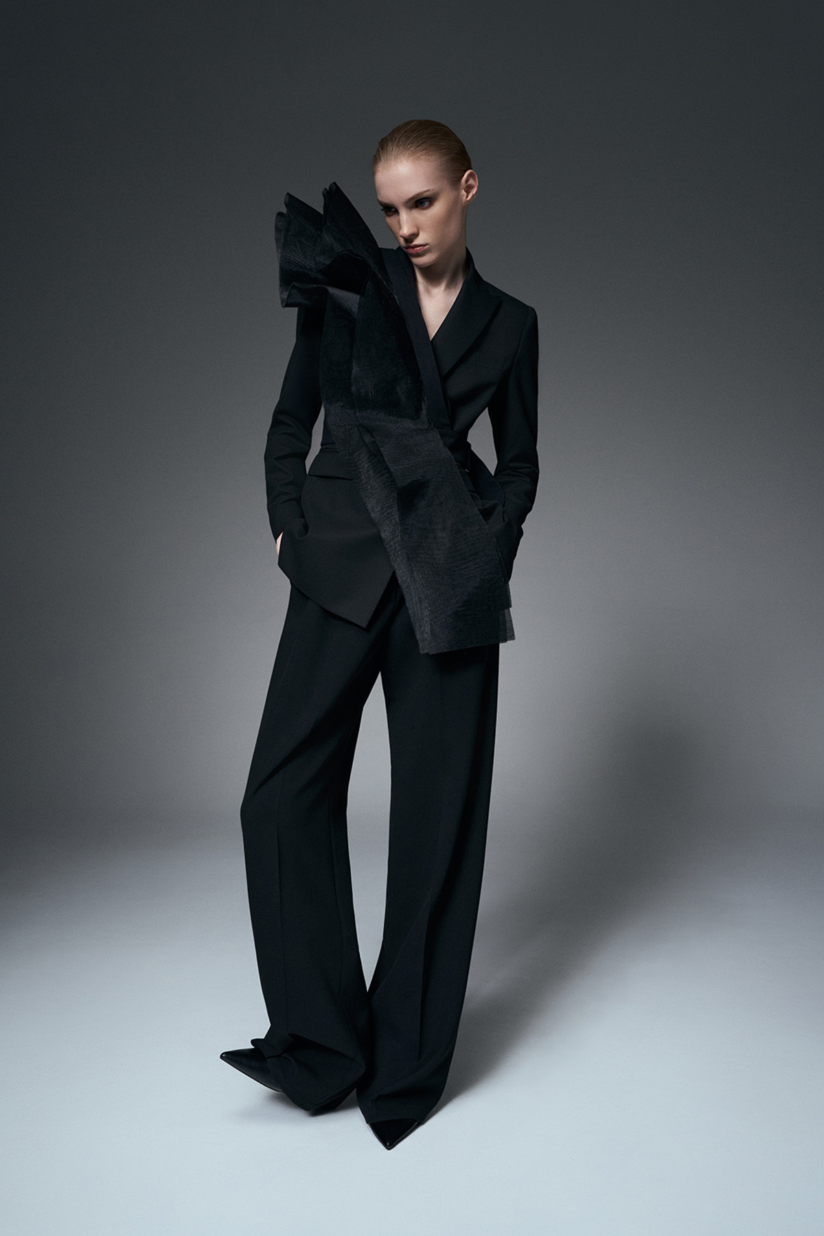 Жилет на одно плечо VASSA&Co, пол женский, цвет черный, фото №3