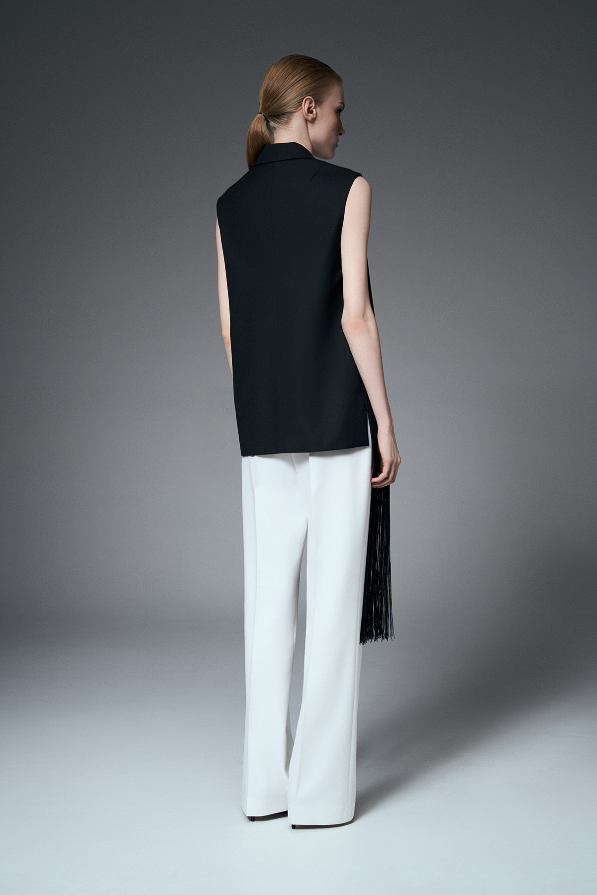 Жилет удлиненный с бахромой VASSA&Co, пол female, цвет black, фото №4