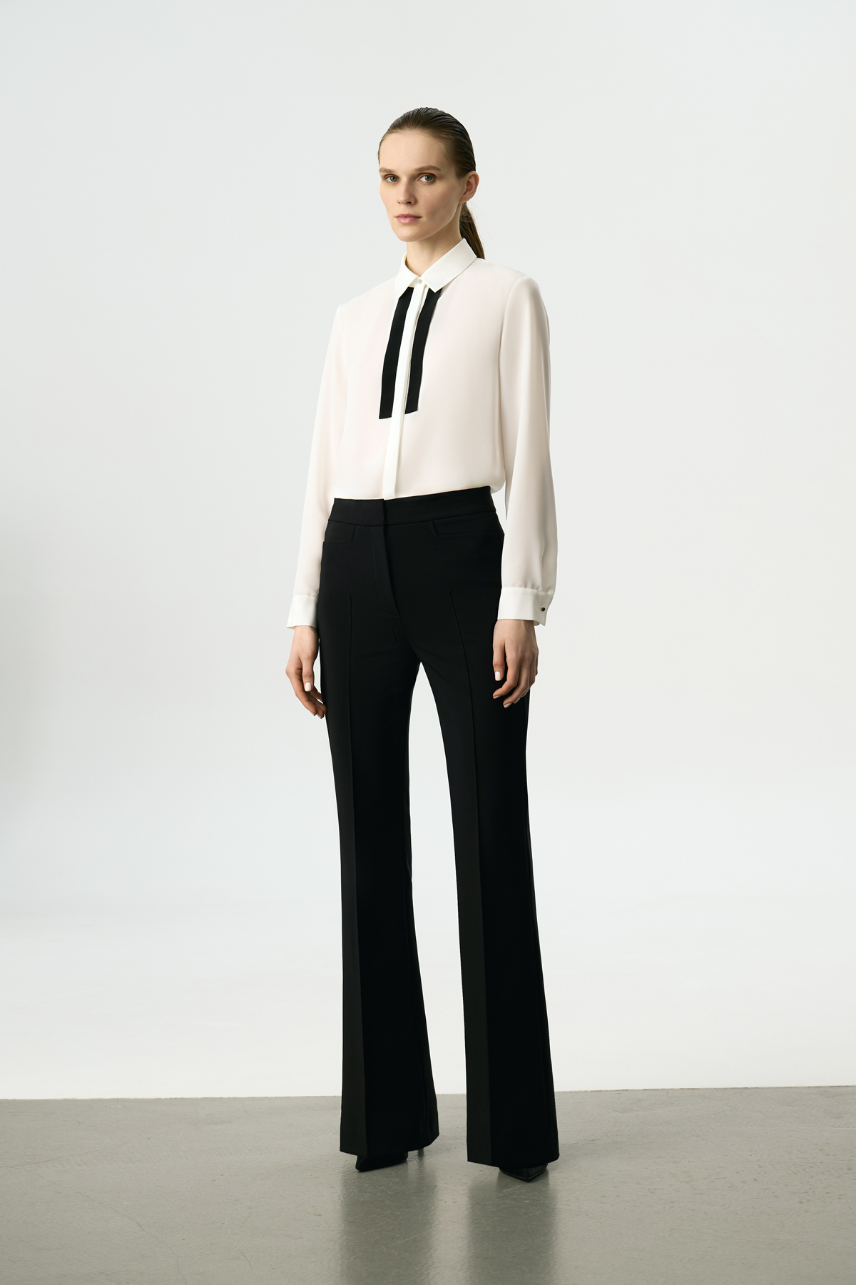 Блузка с контрастными деталями VASSA&Co, пол female, цвет white, фото №2